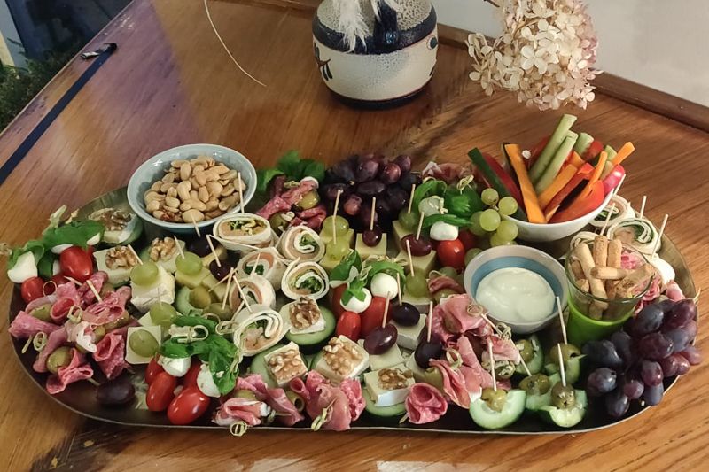 Actie: 2 Drankjes & luxe borrelplank € 10,75 € 9,75 pp